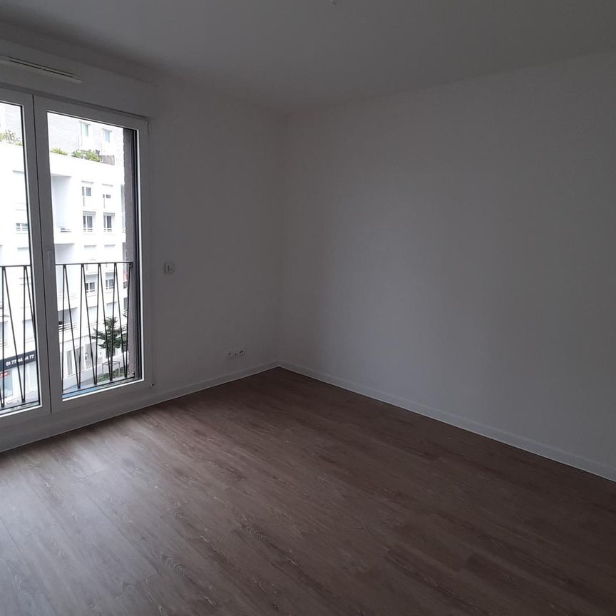 location Appartement F2 DE 41.7m² À ASNIERES - Photo 1