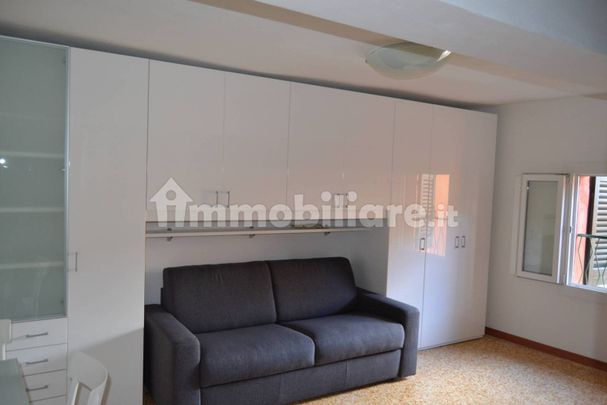 Monolocale via Santa Margherita 21, Centro Storico, Modena - Foto 1