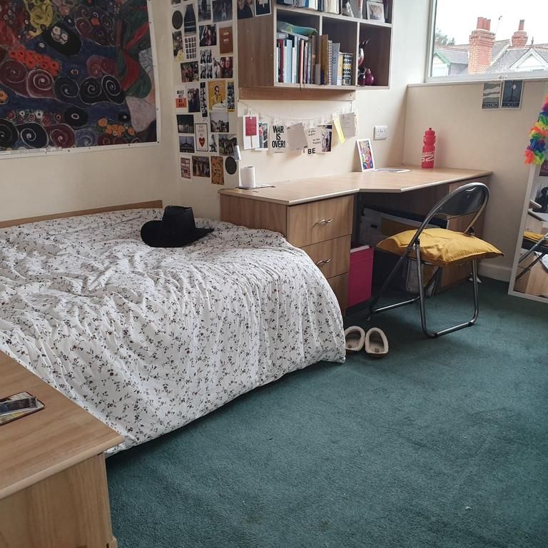 5 bedroom flat to rent - Photo 1
