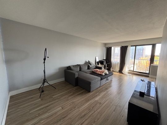 420 Parkdale Ave - Photo 1