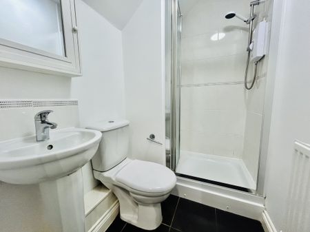 Sinfin Moor Lane, Derby, Chellaston - Photo 3