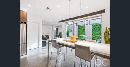 Open the Door To Classy Cosmopolitan Living - Photo 3