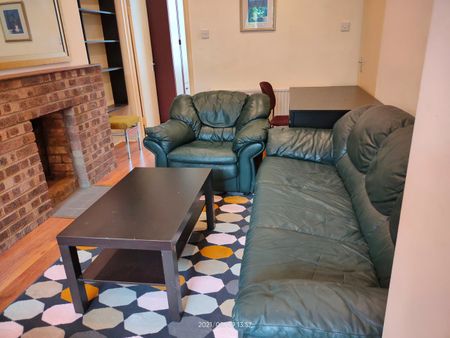 1 Bed Flat, Trinity Road, N2 - Photo 5