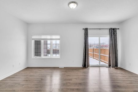 For Lease - 9 Isabella Drive, Orillia, Ontario - Photo 4