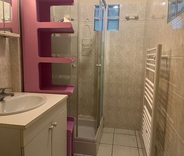 Location Appartement 2 pièces 48m² - Photo 4