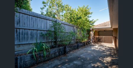 Large Family Home - Photo 5