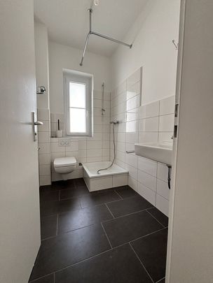 TOP renoviert! Gemütliche 2-Zimmer Wohnung in traumhaft schöner Wohnsiedlung am Wald - Photo 1