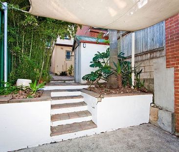 Rear/135 Morehead Street, Waterloo NSW 2017 - House For Rent | Domain - Photo 5