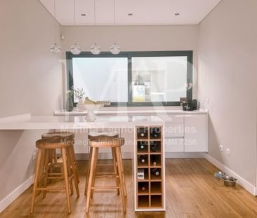 4 room luxury House for rent in Cascais e Estoril, Portugal - Photo 6