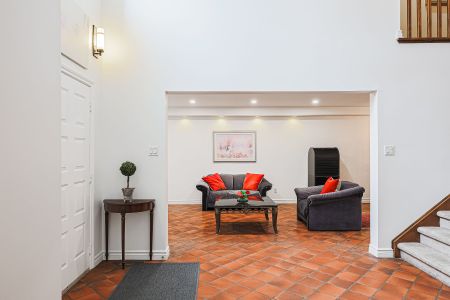 For Lease - 286 Green Lane, Markham, Ontario - Photo 2