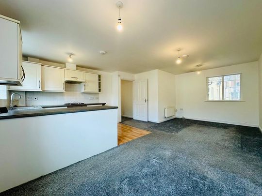 2 bedroom ground floor flat to rent - Photo 1