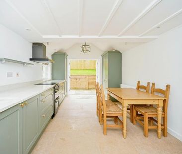 2 bedroom detached house to rent - Photo 4