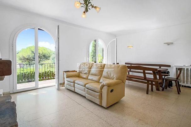 MAISON AVEC PISCINE DANS DOMAINE FERME - Photo 1