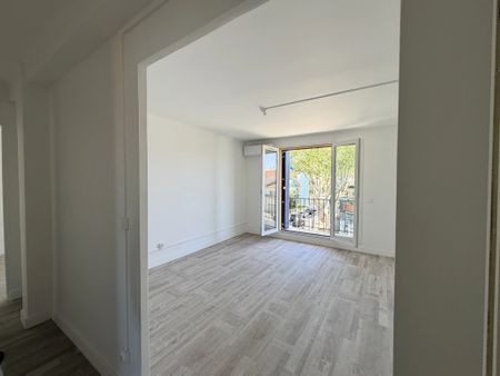 À louer – Grand T2 neuf avec balcons – Centre-ville de La Seyne-sur-Mer - Photo 3