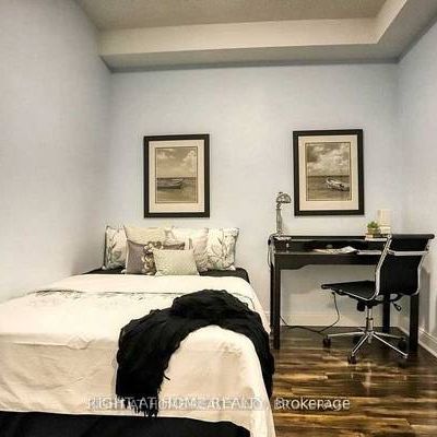 Hurontario & Burnhamthrope Bright +Spacious 1Bdrm +Den Open Concept - Photo 1