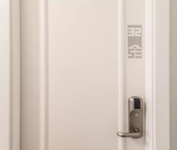 Rooms for rent in a residence in Av. Novas, Lisbon - Photo 2