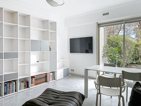 Location Appartement 2 pièces 61m² NICE 06000 - Photo 3