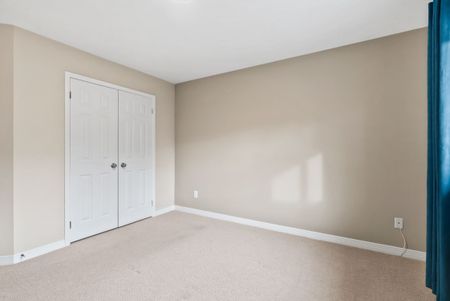 For Lease - 21 Caleche Avenue, Clarington, Ontario - Photo 5