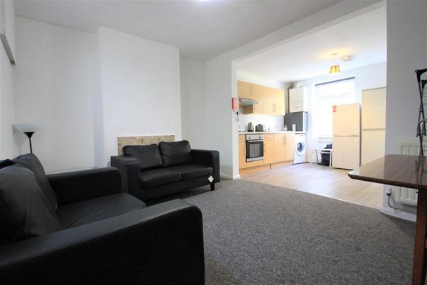 4 bedroom house share to rent - Photo 1