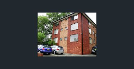 Well presented 1 bedroom unit - Photo 5