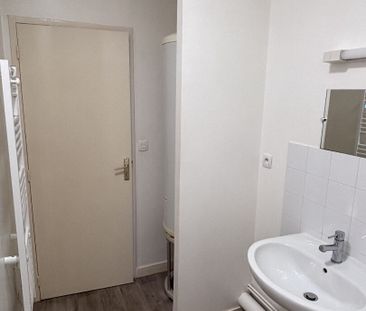 Location Appartement 2 pièces 39m² - Photo 3