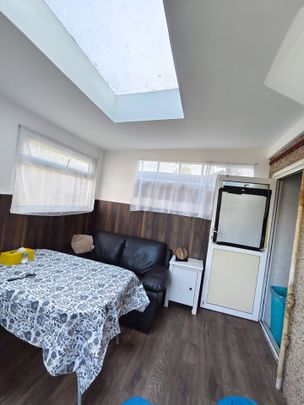 3 Bed Terraced House, Whatley Avenue, SW20 - Photo 1