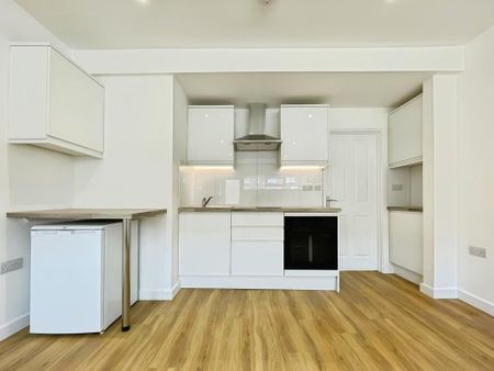 1 bedroom ground floor maisonette to rent - Photo 5