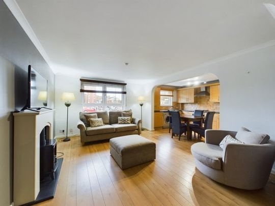 Eaglesham Road, Glasgow, G75 - Photo 1