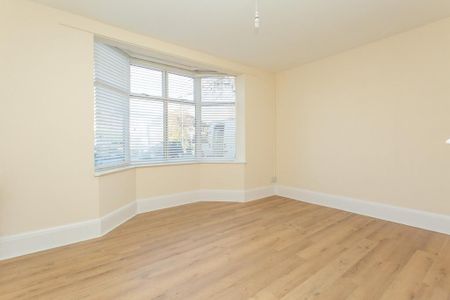 3 bedroom detached house to rent - Photo 2