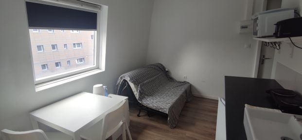 Location Appartement 1 pièce 12m² - Photo 1