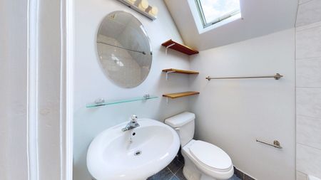 For Lease - 21 Pleasant Avenue, Toronto, Ontario - Photo 5