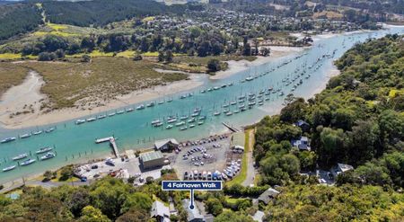 Quirky 4 Bedroom With Breath-taking Views - Photo 5