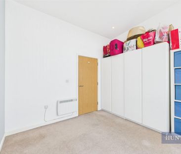 2 bedroom Flat To Let - Photo 6