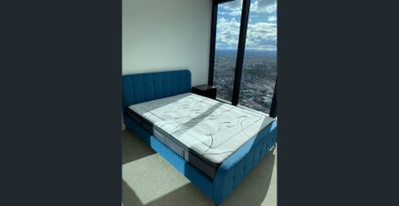 Furnished 1 Bedroom with Study in Queens Place High Rise with a stunning city view - Photo 5