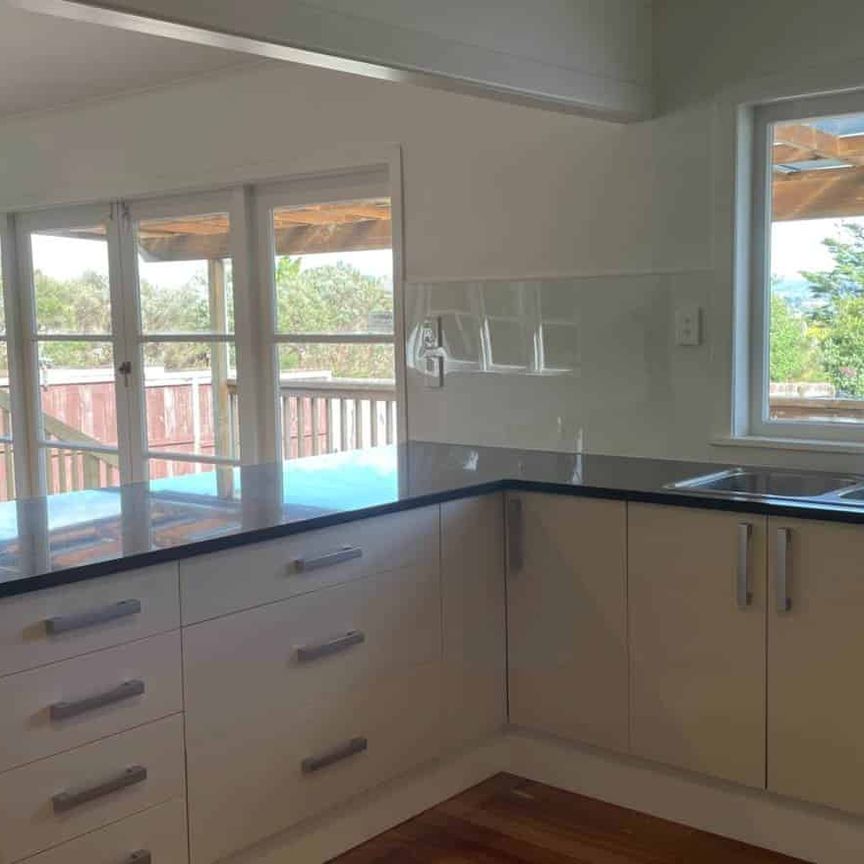 1 Shifnal Drive, Randwick Park – Fresh, Modern... - Photo 1