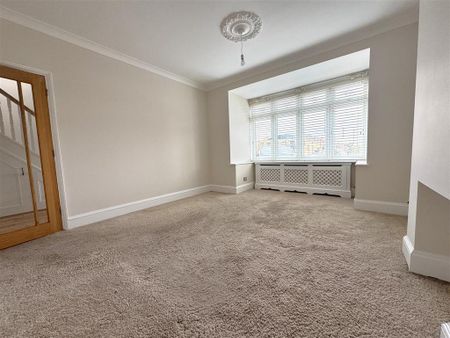 3 bedroom property to rent - Photo 3