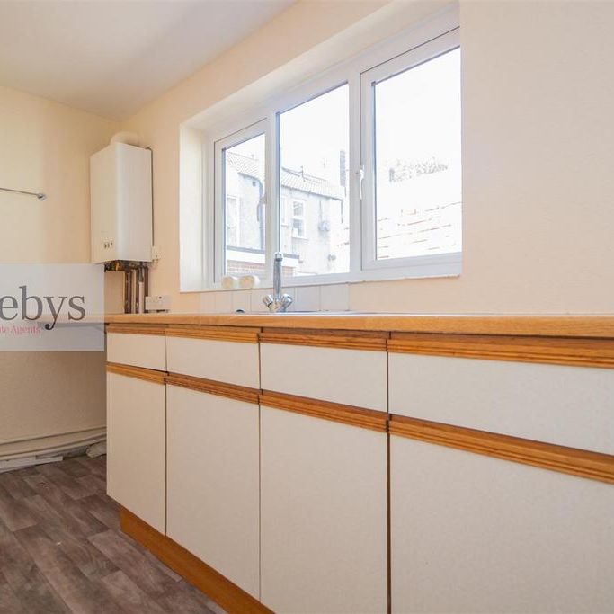 2 bedroom terraced house to rent - Photo 1