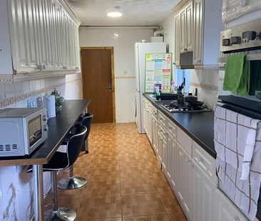 Room in a Shared House, Durham Road, B11 - Photo 1