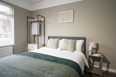 Room 4, 14 Beechmount Street, Belfast, BT12 7NG - Photo 4