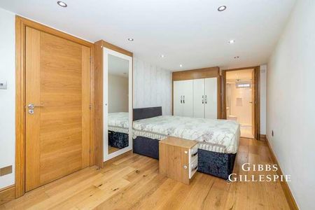 Jellicoe Gardens, Stanmore, HA7 - Photo 2