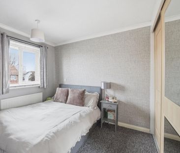 3 bedroom House To Let - Photo 2