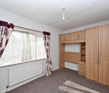 2 Edenvale Park, Belfast, BT17 0EJ - Photo 5