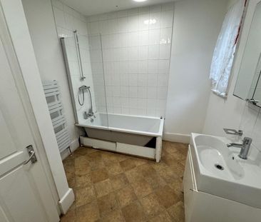2 Bed Flat, Portswood Road, SO17 - Photo 6