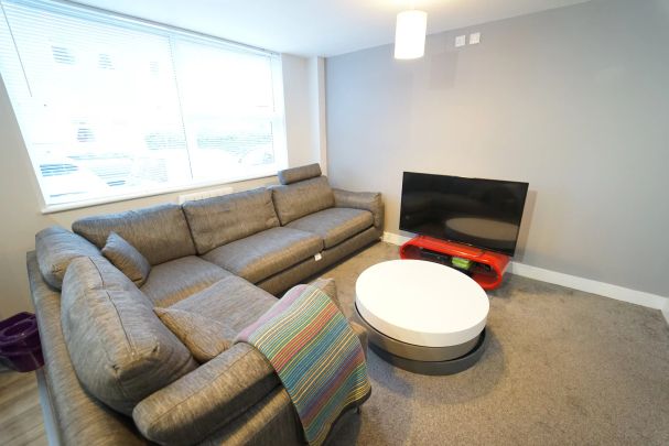 Flat 2 - Photo 1