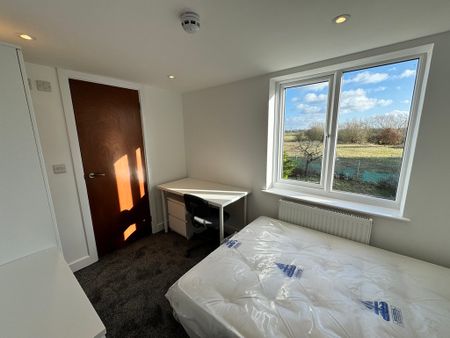Strensall Road, Earswick - P10872 - Photo 4
