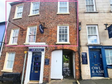 32a Main Street, Royal Hillsborough, BT26 6AE - Photo 4