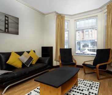 2 bedroom flat to rent - Photo 3