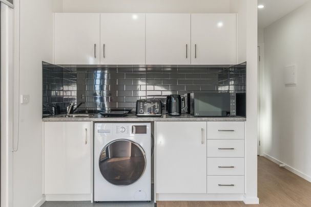 STUDIO – ALL BILLS INCLUDED - Photo 1