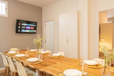 Spacious room with private terrace at Cuatro Caminos - Foto 2