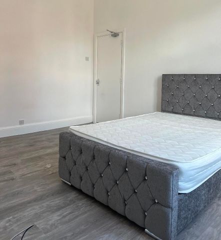 Lacey Street, Widnes, Cheshire, WA8 - Photo 2